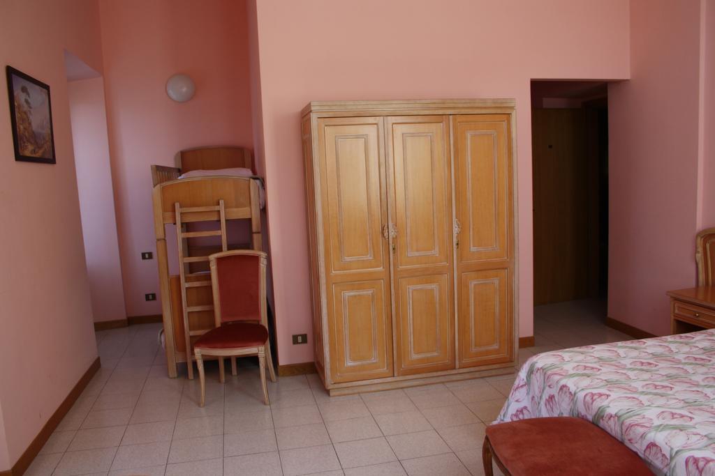Hotel Vapore Torno Ngoại thất bức ảnh