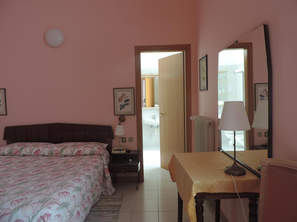 Hotel Vapore Torno Ngoại thất bức ảnh